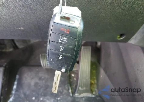 2016 Kia Sorento Lx z USA, uszkodzony, nr VIN 5XYPG4A37GG116696